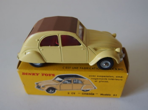 Dinky Toys France Citroen 2 CV 1966 DieCast Model with original box (2242)
